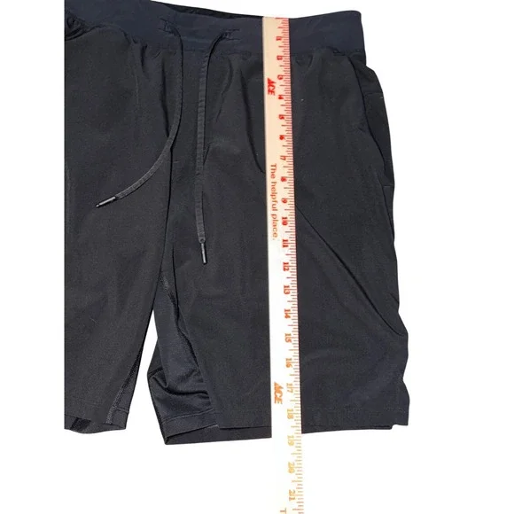 Lululemon T.H.E. Short Men Size L Black Lightweight Athletic Training Shorts - Picture 8 of 10